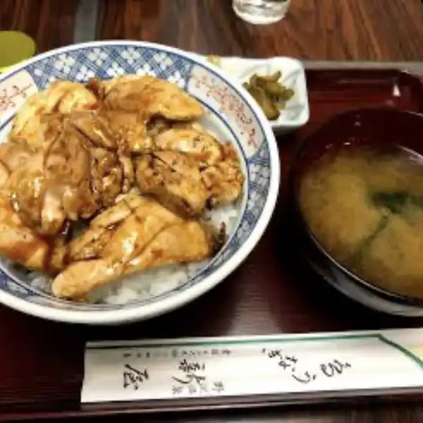 やきとり丼・とりかつ丼／新屋＠長野県下高井郡