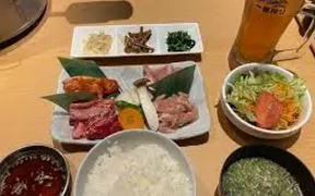 焼肉戸板商店 西泉店