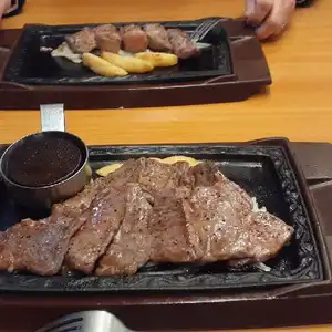 ステーキガスト 広島可部店の写真