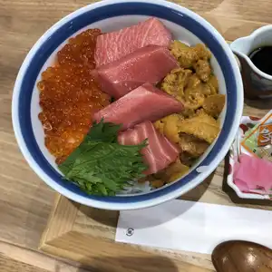 クチコミ一覧：海鮮丼 角島魚心 THE OUTLETS KITAKYUSHU店(福岡県北九州市八幡東区東田/海鮮丼店) - PayPayグルメ