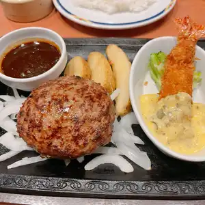 ステーキガスト 広島可部店の写真