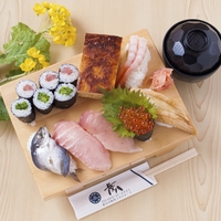 茂八寿司の写真