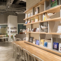 Tables cook ＆ jonathan's bookstoreの写真