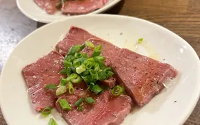 もつ焼き＆牛刺し 肉酒場 とろっと 西新宿店