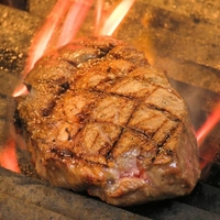 炭火焼ステーキ 黒牛の写真