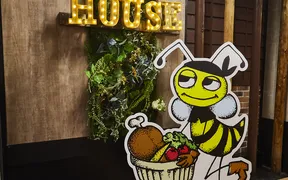 BEE HOUSE