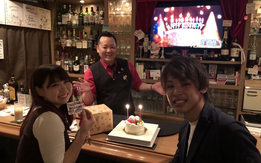 マジックバートライアンフ 大阪府大阪市中央区心斎橋筋 バー ショットバー Paypayグルメ